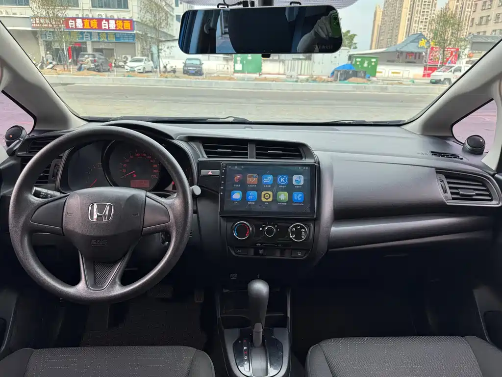 Honda Fit 2018 — фото 4