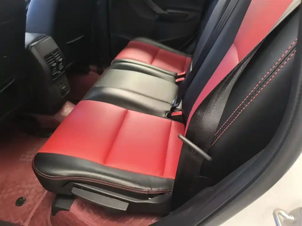 Ford Kuga 2017 — фото 17