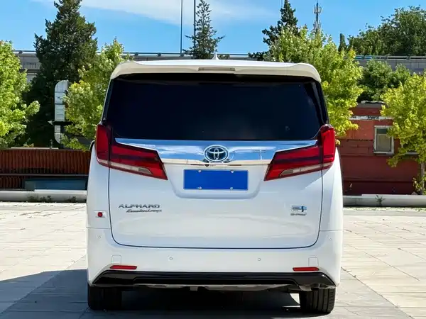 Toyota Alphard 2021