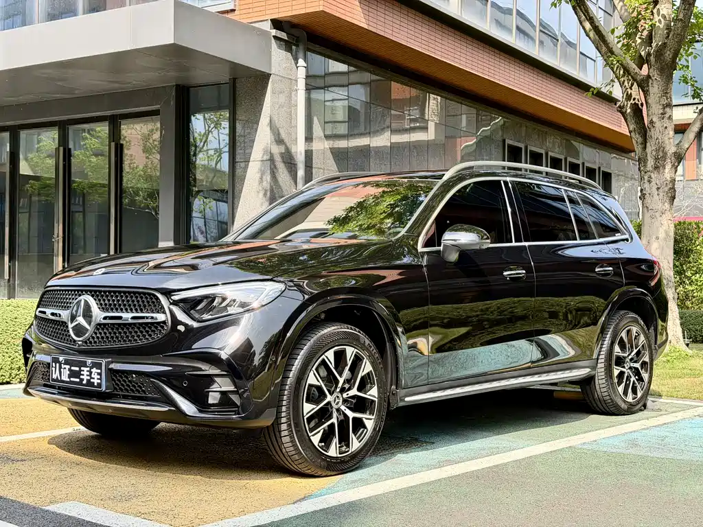 Mercedes-Benz GLC 2023 — фото 1