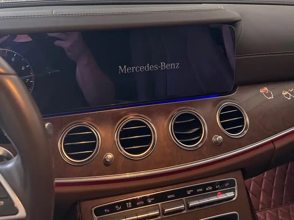 Mercedes-Benz E-Class 2025 — фото 9