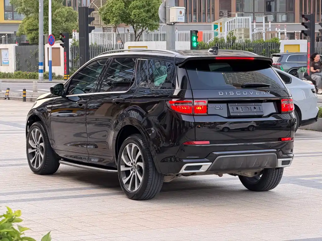 Land Rover Discovery Sport 2021 — фото 10
