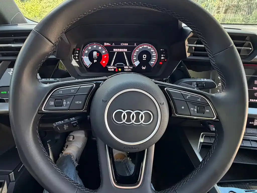 Audi A3 2023 — фото 18