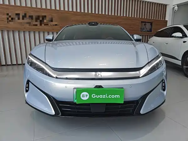 BYD Han L 2025