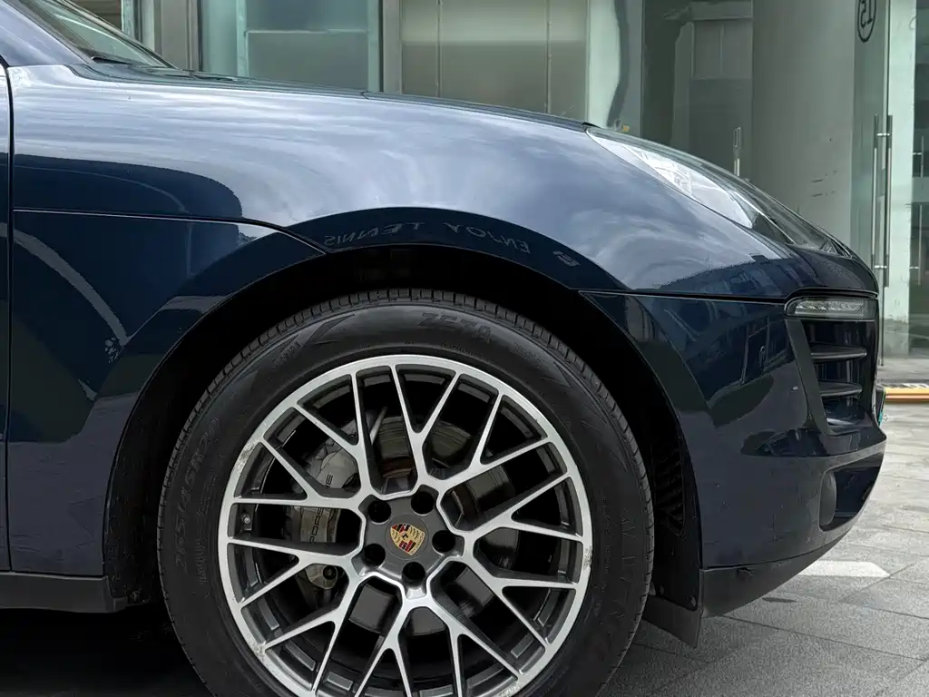 Porsche Macan 2015 — фото 18