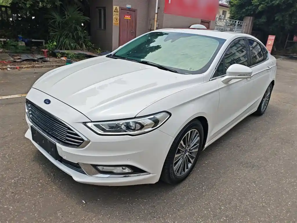Ford Mondeo 2017 — фото 1