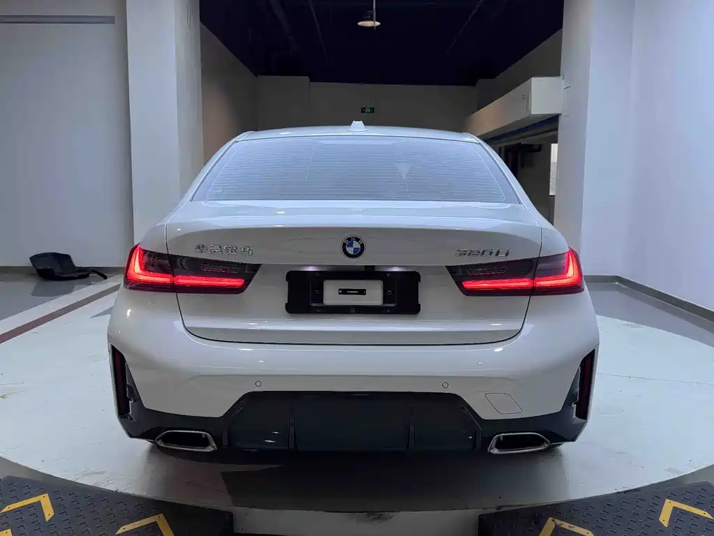 BMW 3 Series 2023