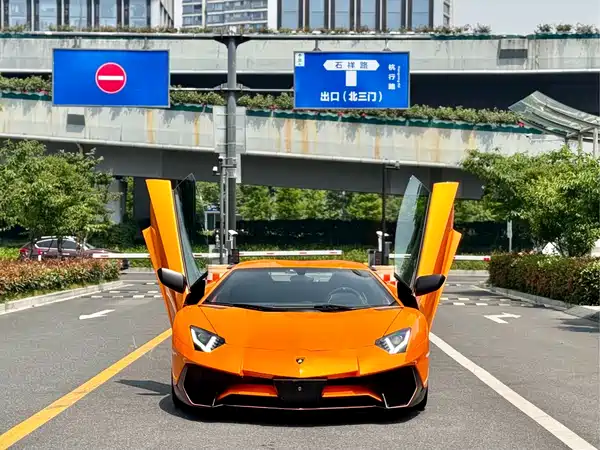 Lamborghini Aventador 2016