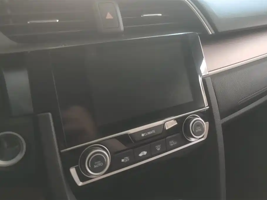 Honda Civic 2019 — фото 13