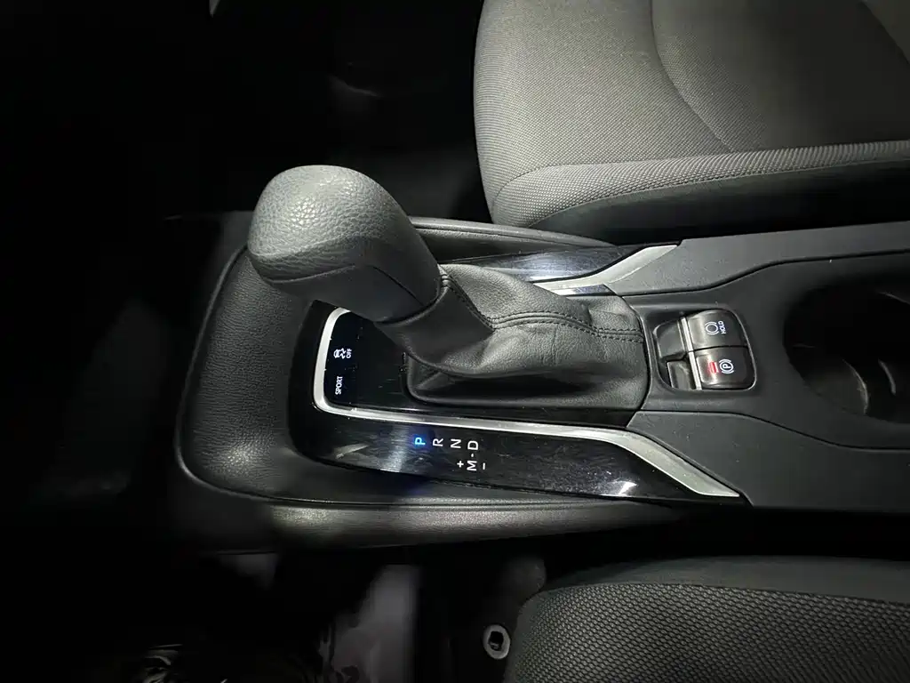 Toyota Corolla 2023 — фото 23
