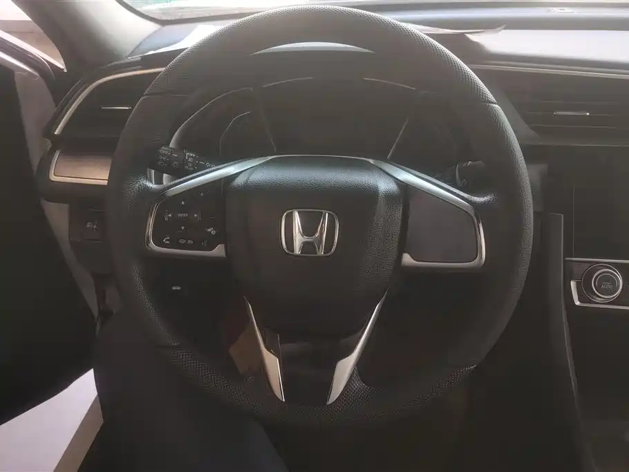 Honda Civic 2019 — фото 15