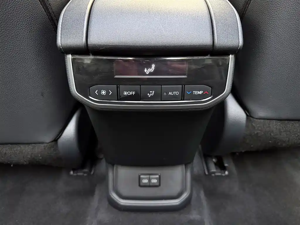 Toyota Highlander 2024 — фото 16