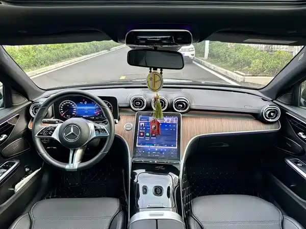 Mercedes-Benz C-Class 2023