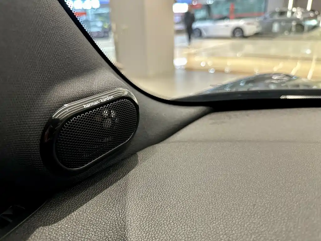 MINI MINI 2023