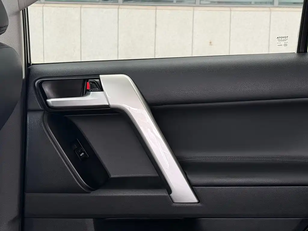 Toyota Prado 2019 — фото 15