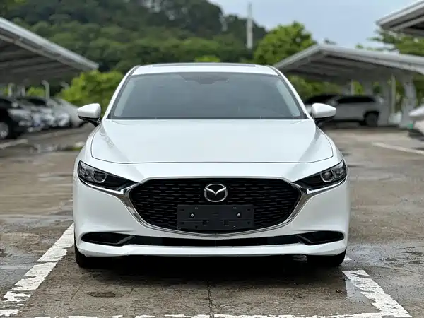 Mazda 3 Axela 2022