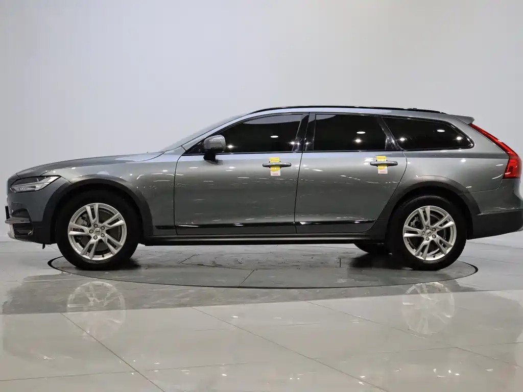 Volvo V90 2019 — фото 7
