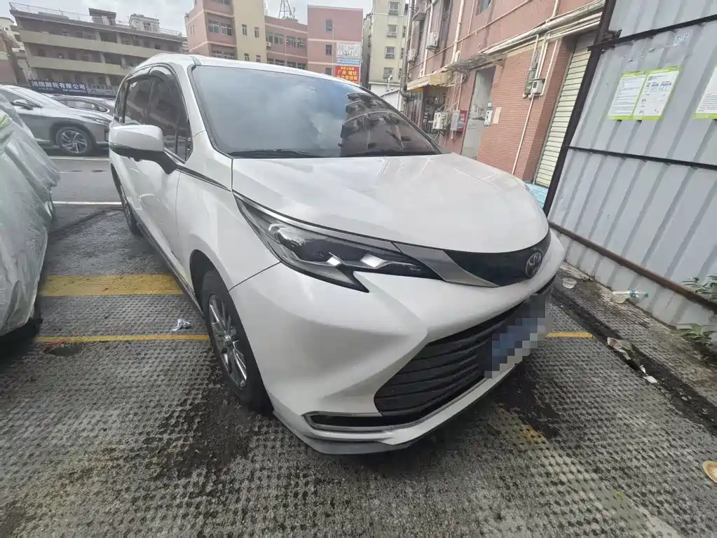 Toyota Sienna 2022