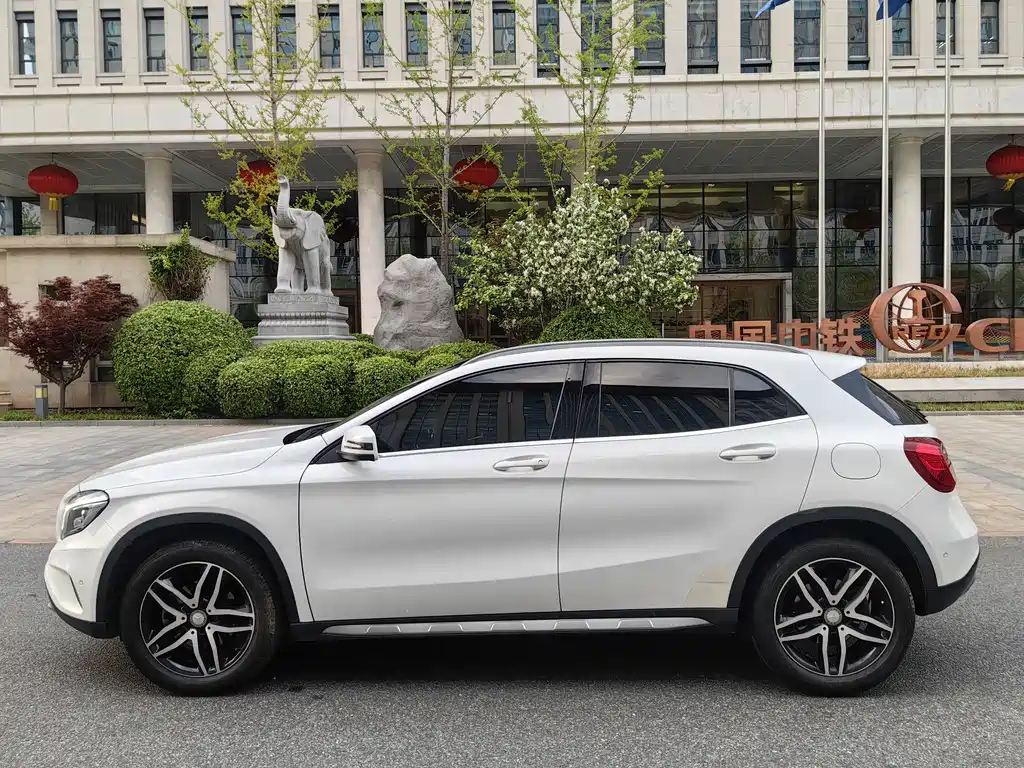 Mercedes-Benz GLA 2017