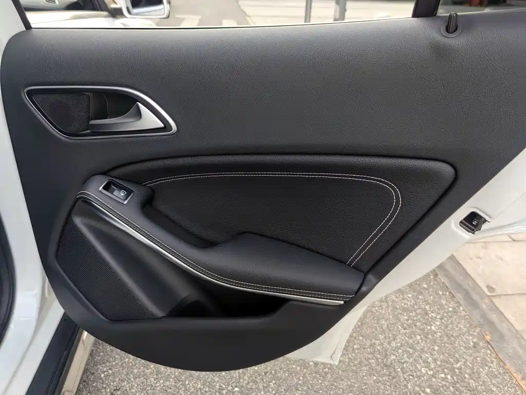 Mercedes-Benz GLA 2017 — фото 14