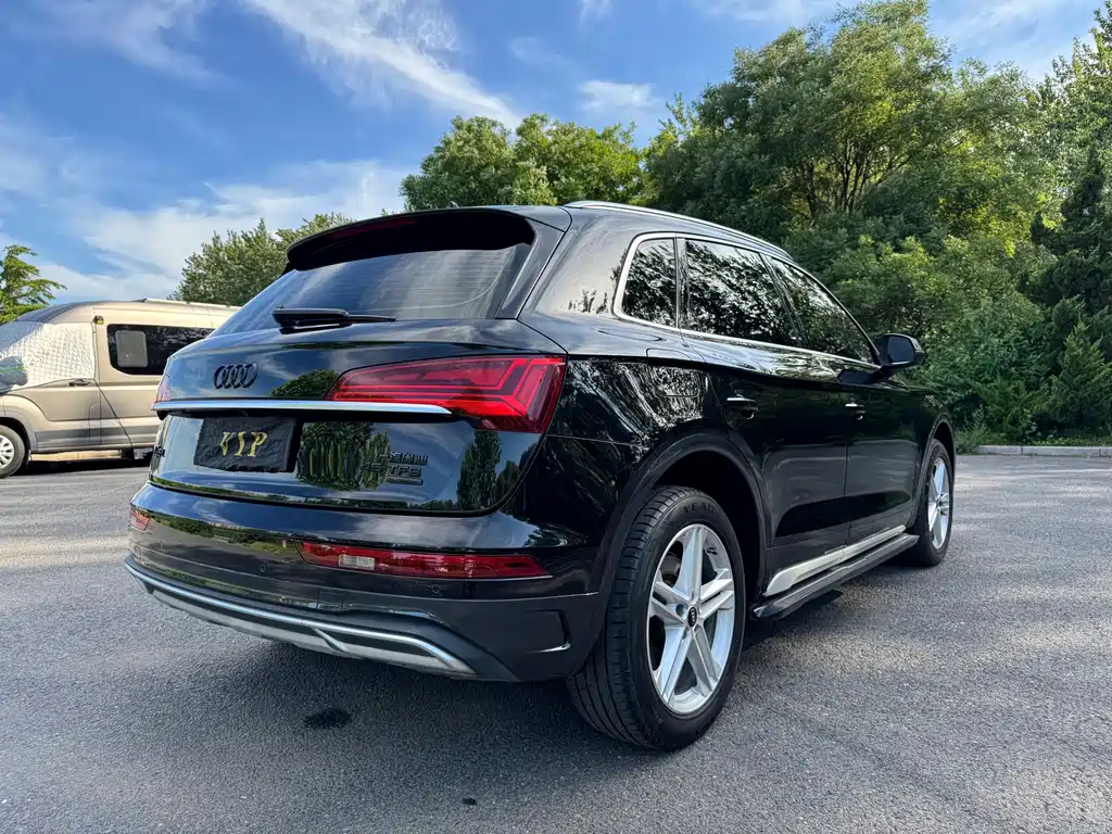 Audi Q5L 2022 — фото 24