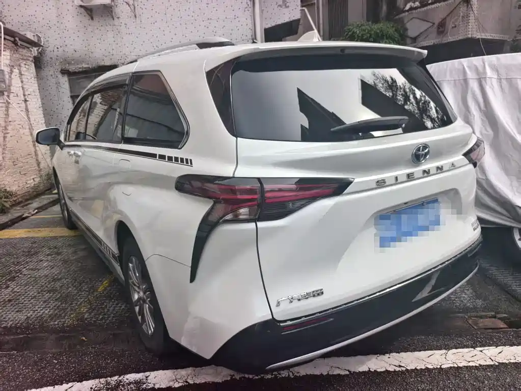 Toyota Sienna 2022