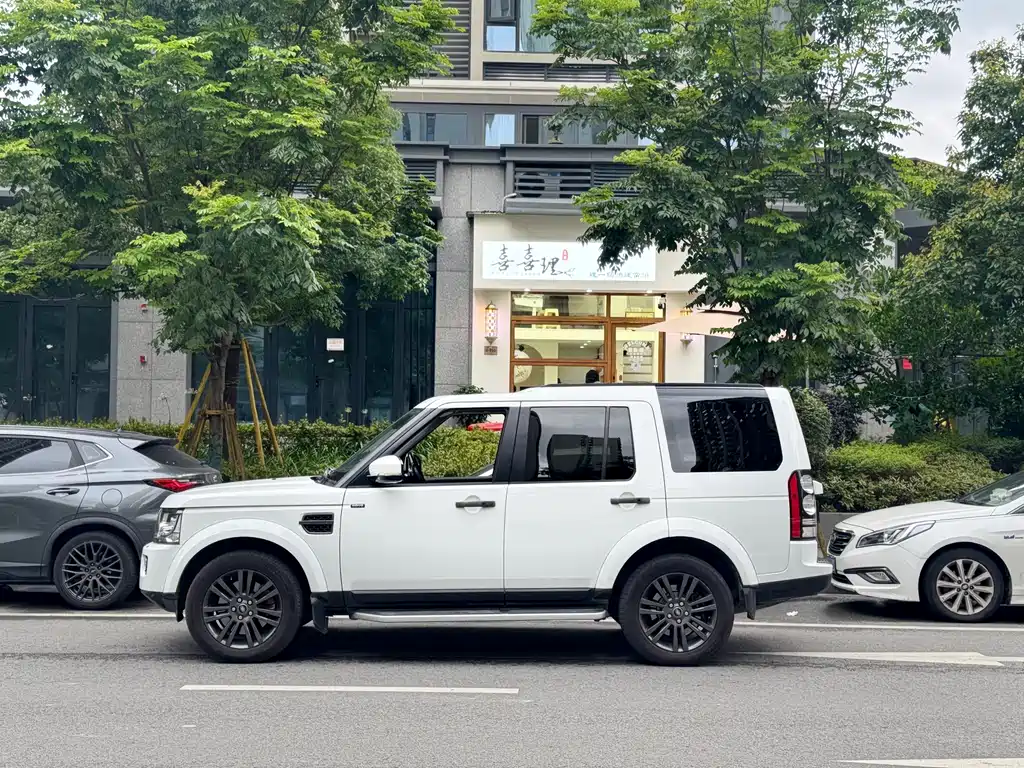 Land Rover Discovery 2017 — фото 3