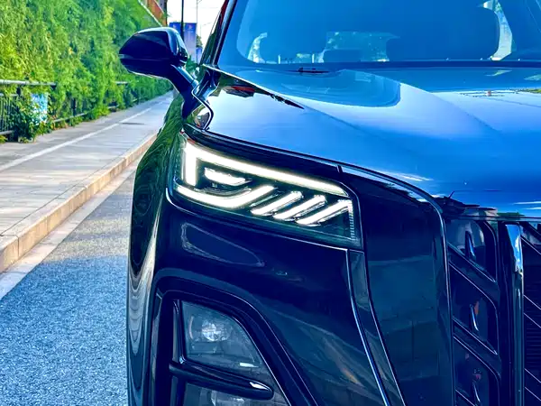 Hongqi HS5 2025