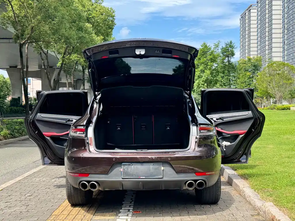 Porsche Macan 2019 — фото 14