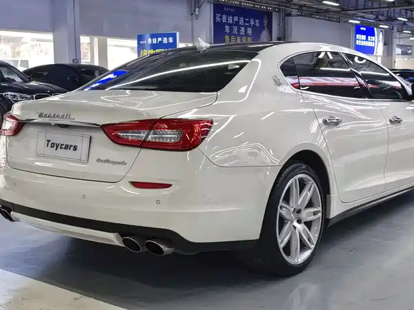 Maserati Quattroporte 2013