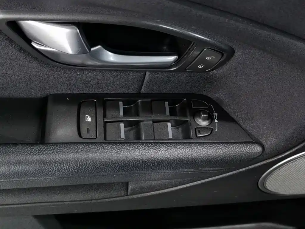 Land Rover Evoque 2017 — фото 9
