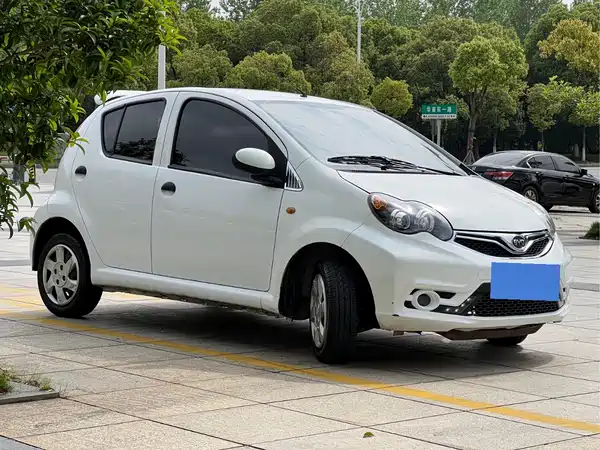 BYD F0 2015
