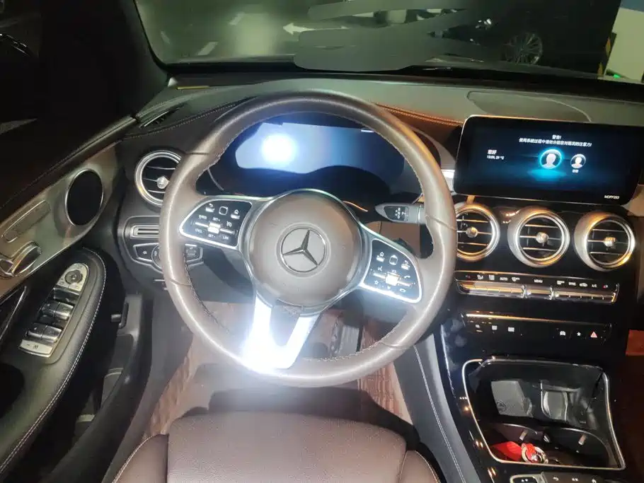 Mercedes-Benz GLC 2021 — фото 15