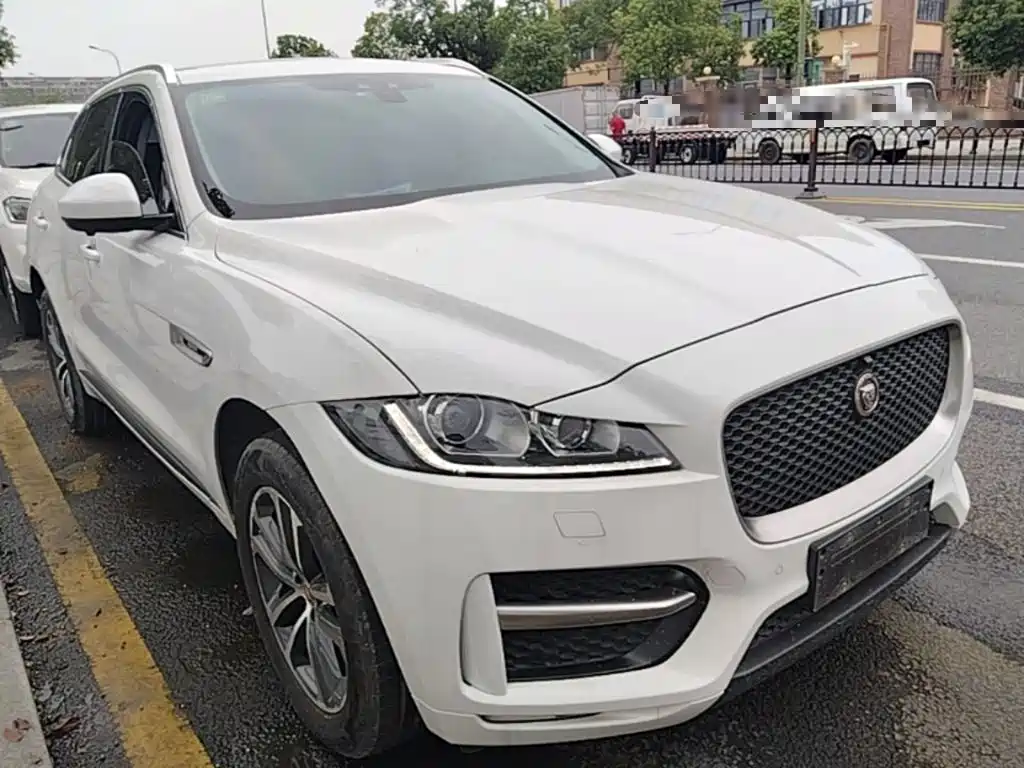 Jaguar F-PACE 2017 — фото 4