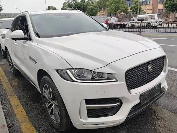 Jaguar F-PACE 2017