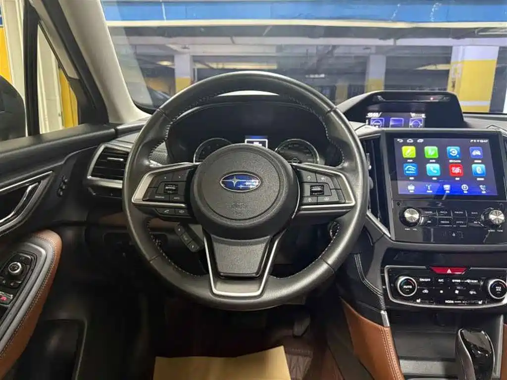 Subaru Forester 2023 — фото 13