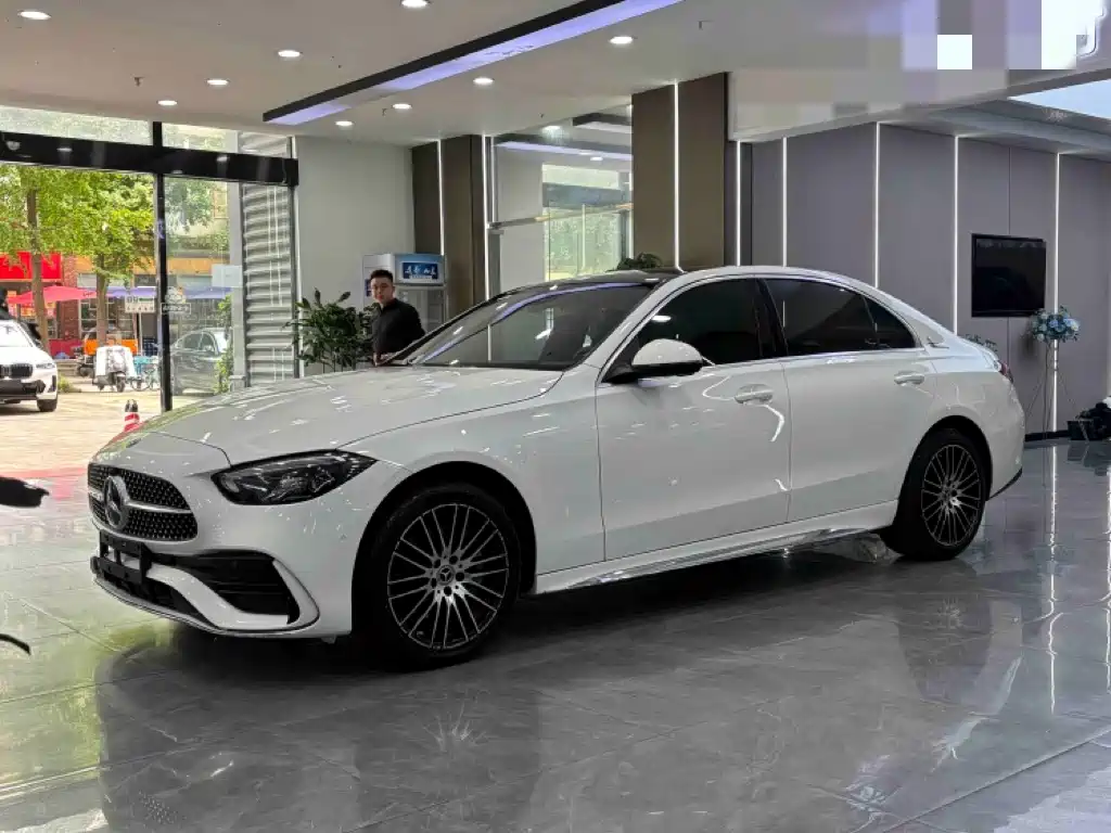 Mercedes-Benz C-Class 2023 — фото 1
