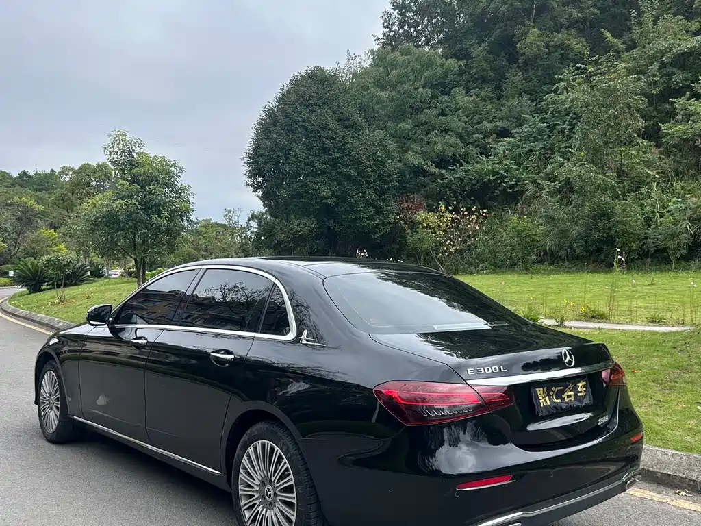 Mercedes-Benz E-Class 2023