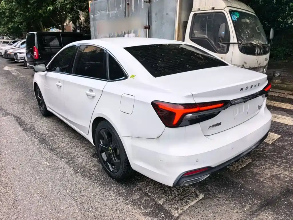 Roewe MAX 2021