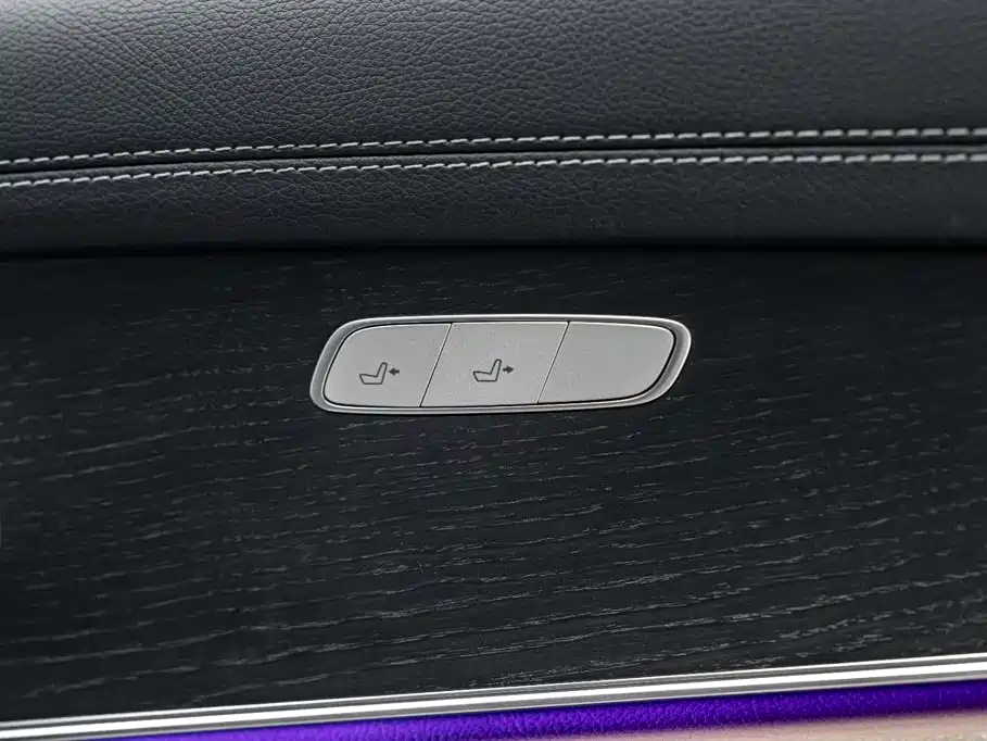 Mercedes-Benz E-Class 2020 — фото 34