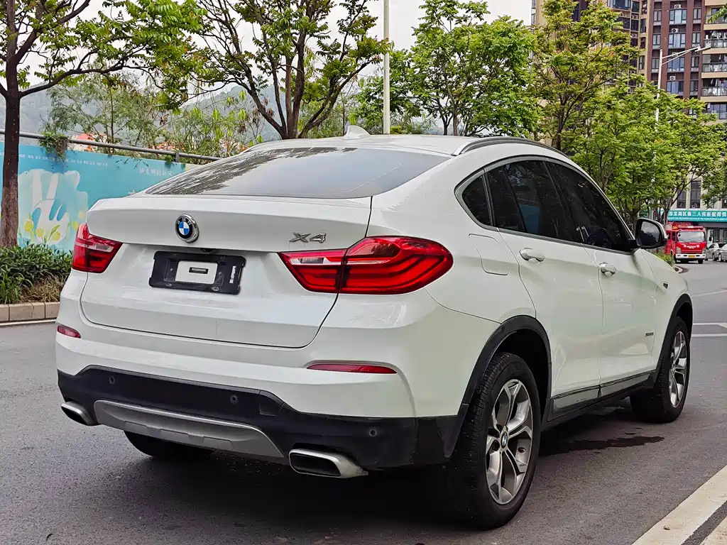 BMW X4 2016 — фото 16