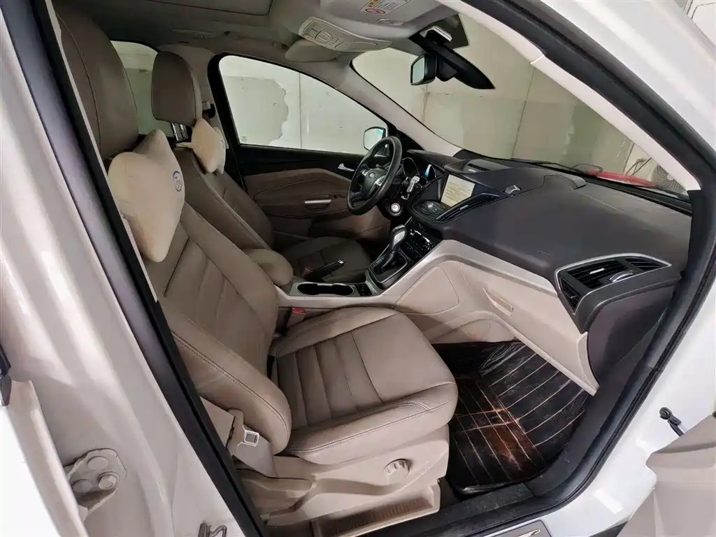 Ford Kuga 2014 — фото 17