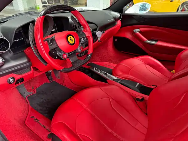 Ferrari F8 2021