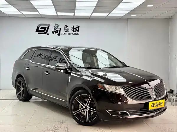 Lincoln MKT 2010