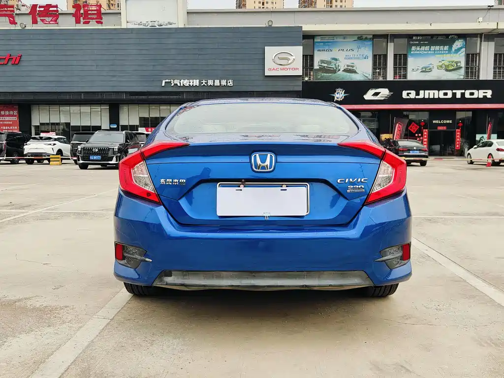 Honda Civic 2018 — фото 8