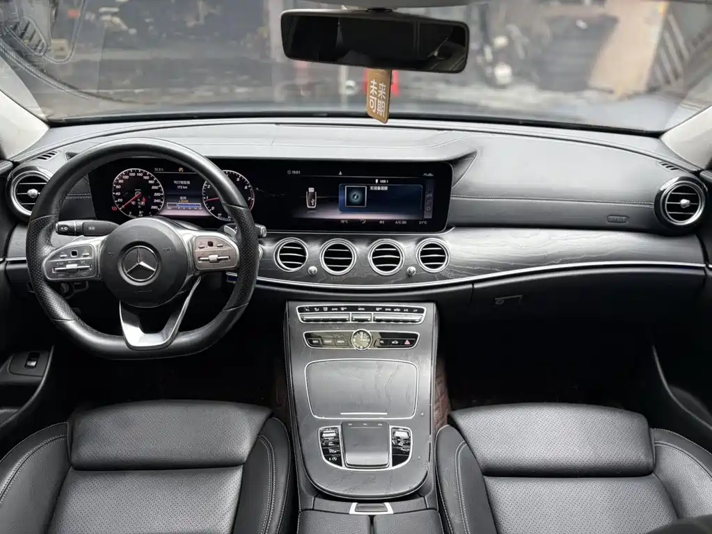 Mercedes-Benz E-Class 2019 — фото 4