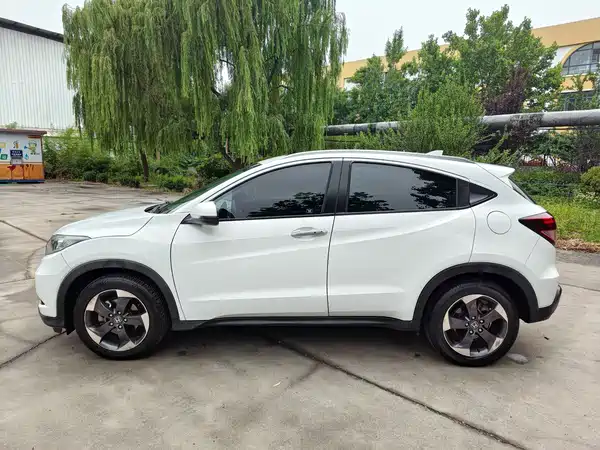 Honda Vezel 2015