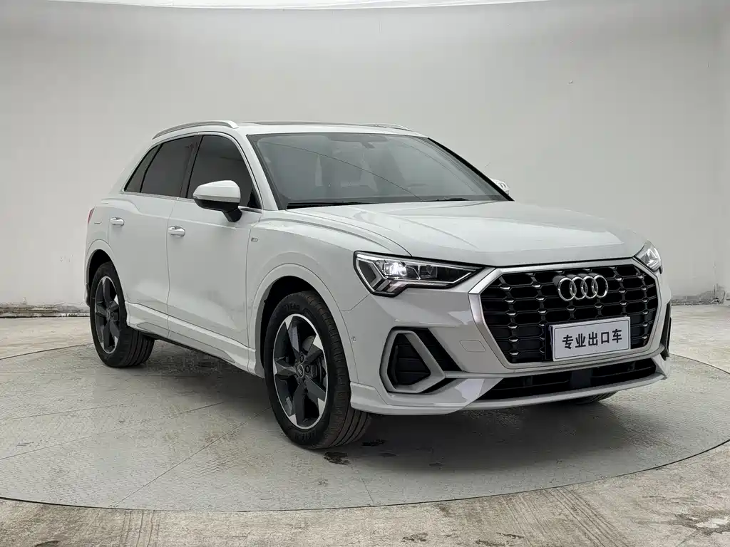 Audi Q3 2023 — фото 2
