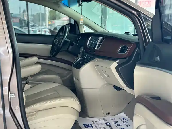 Buick GL8 2016