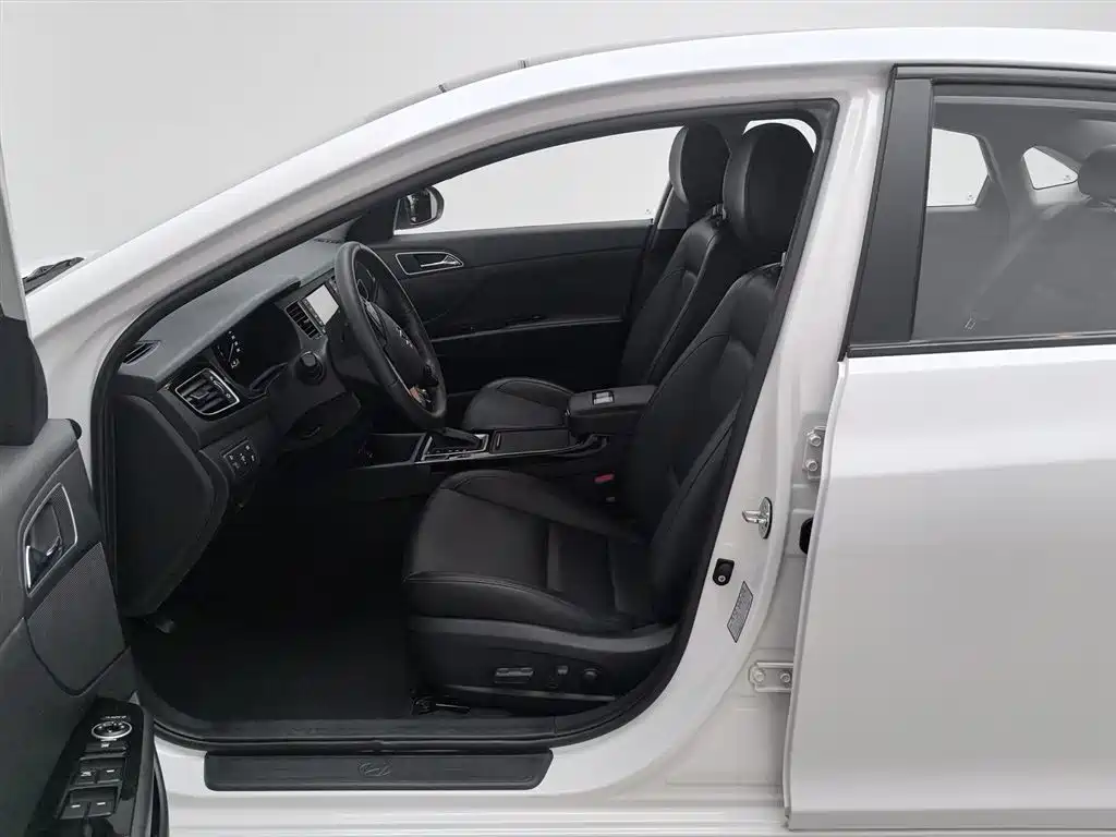 Hyundai Mistra 2016 — фото 10